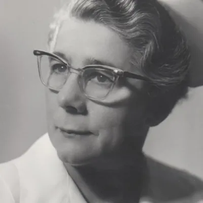 Bernadette Lépine vers 1953. BAnQ, fonds Charlotte Tassé.
