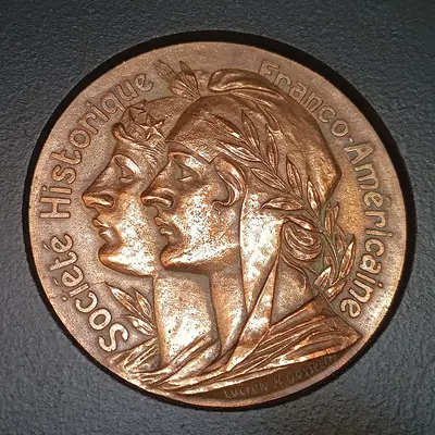 Présentoir - Médaille de la Société historique franco-américaine.