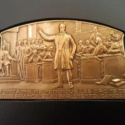 En vitrine : Plaquette hommage à Louis-Hippolyte La Fontaine.