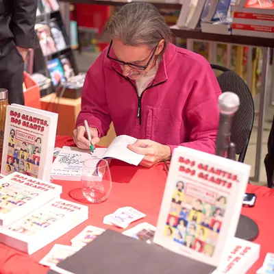 Lancement de Nos géantes, nos géants – Biz dédicace des exemplaires du livre
