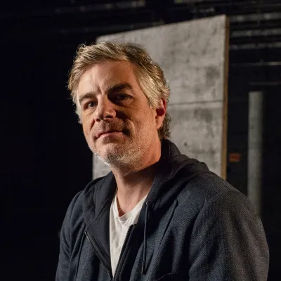 Hubert Proulx sur le plateau de tournage de la série Nos géants, saison 3